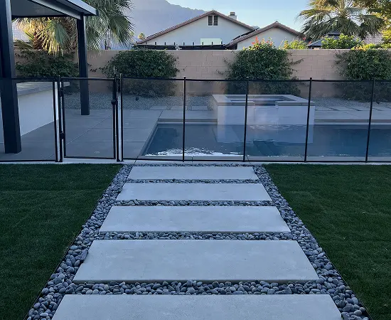 side-yard-residential-walkway-installation-02-ultimate-pro-landscaping-coachella-valley 1